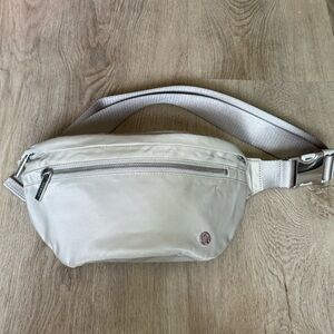 lululemon - belt bag - NWOT